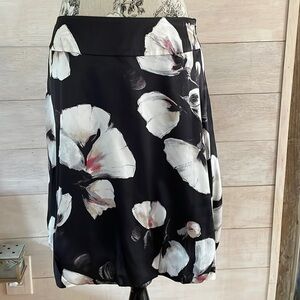 WHBM Silky Feel Black Skirt 6